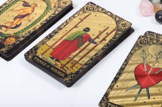 Un buen precio. Tarot Temática Personalizado de plástico de juego de cartas personalizado mazo de cartas a granel en línea