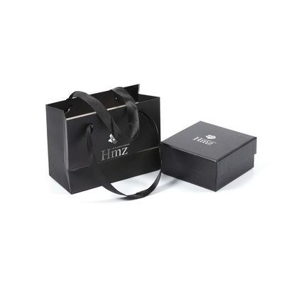 Un buen precio. Caja de almacenamiento de juegos de mesa de oro y plata en línea