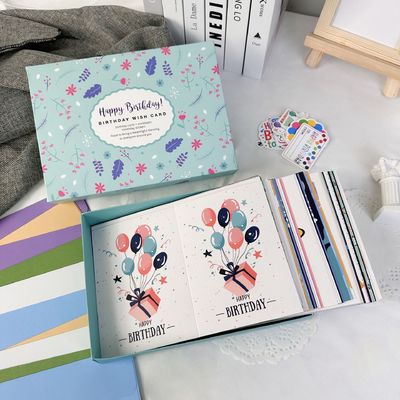 Un buen precio. Tarjetas de felicitación modernas con sobres para ocasiones especiales en línea